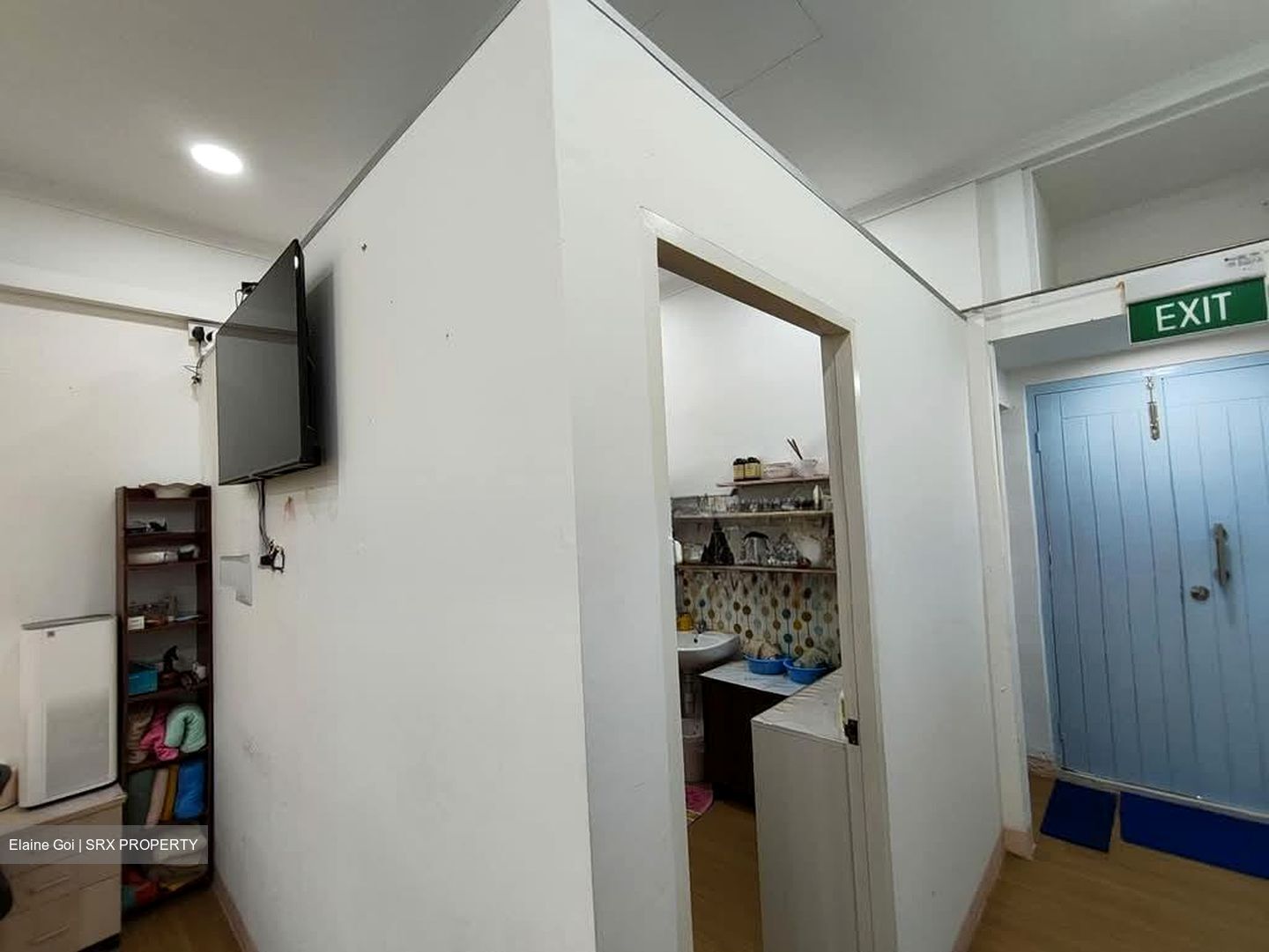 Bedok Reservoir Road (D16), Shop House #596875581